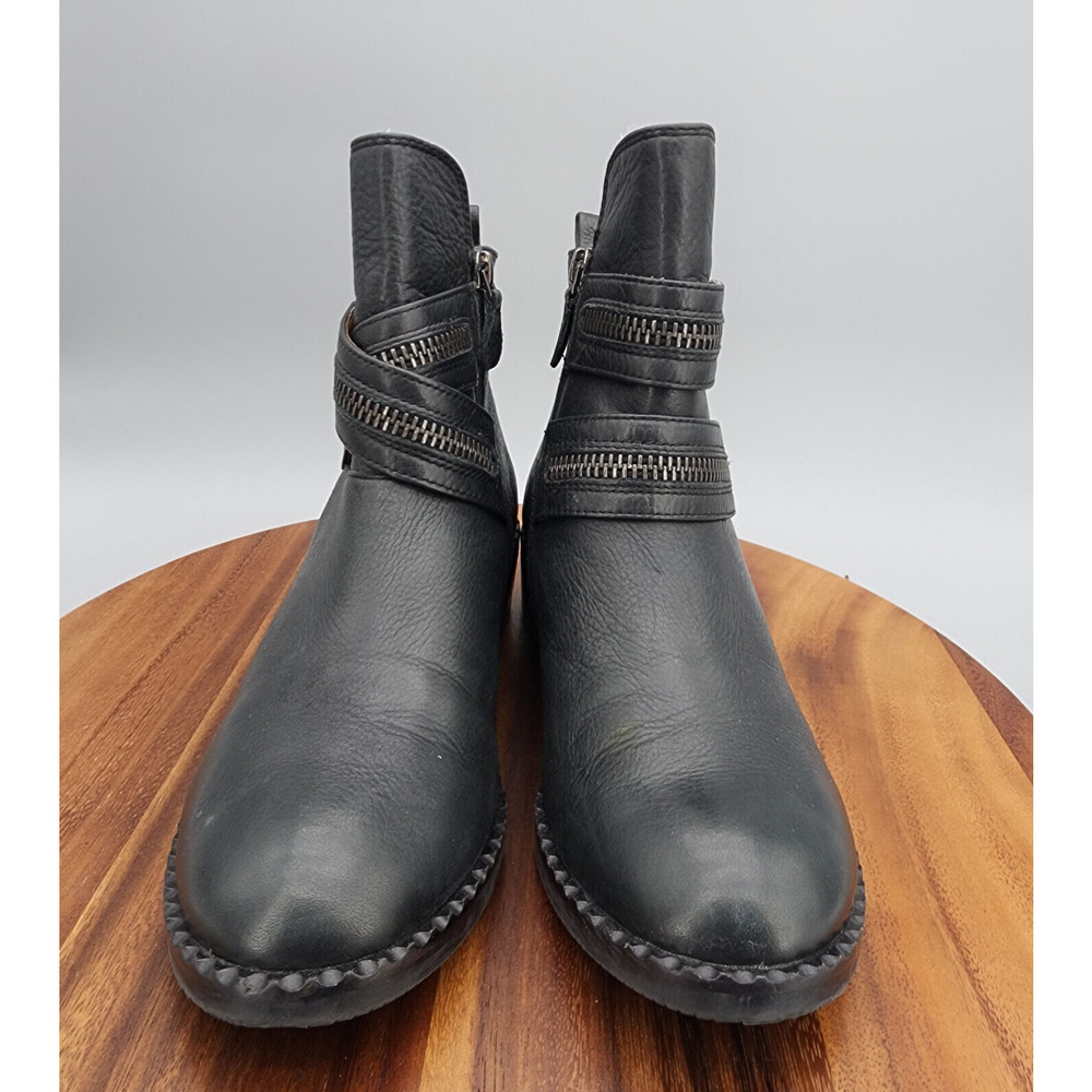 Gentle Souls Boots Women's 6.5 M Black Leather Zip Up Buckle Moto Ankle Booties - Picture 2 of 9